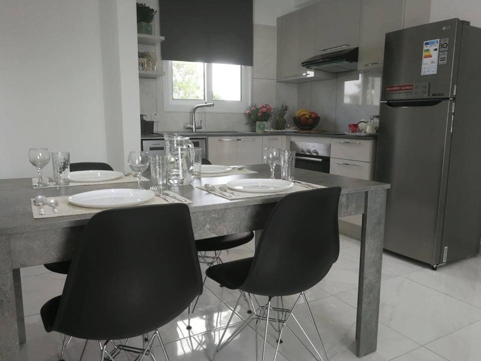 Georgianno Sea Apartments Protaras Exterior foto